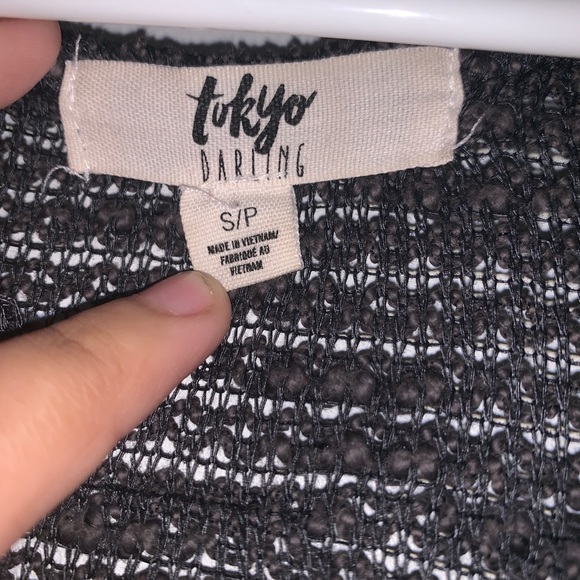 GRAY CARTIGAN // ONE SIZE FITS ALL - Picture 3 of 3